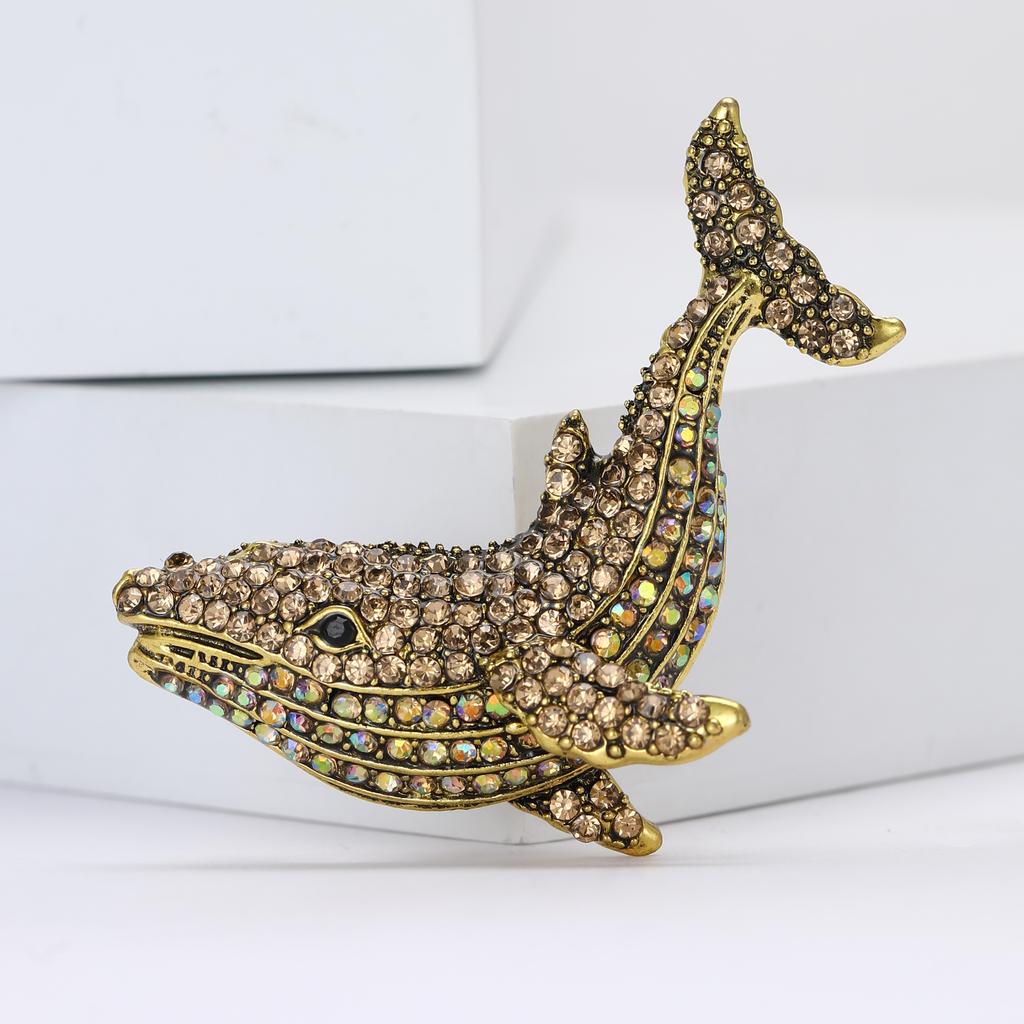 Fashion Enamel Whale Brooches for Women Rhinestone Sea Animal Pins Event Party Gifts New Backpack Decoration Clothes Accessories