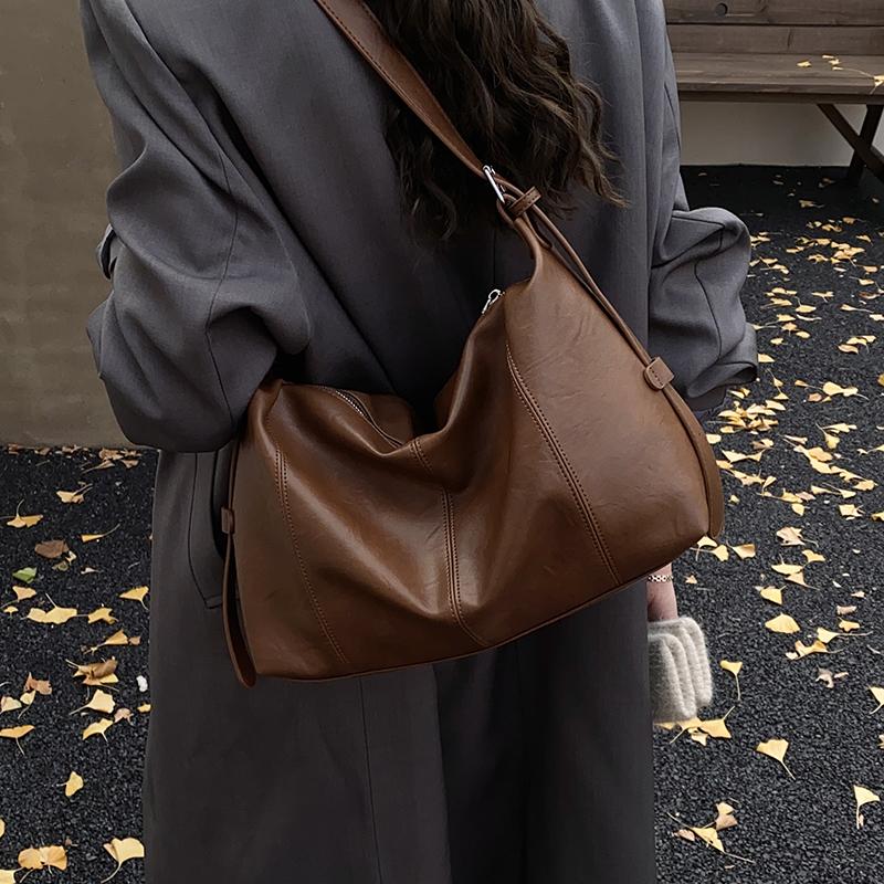 PU Hobo Bag Women's Fashion Shoulder Tote with Soft Texture Large Capacity Casual Everyday Handbag