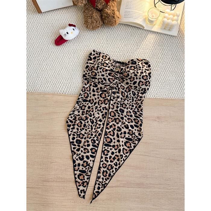 With chest pads, sexy Spice Girl style leopard print print one-word collar circumference chest wrap vest, summer backless tube top