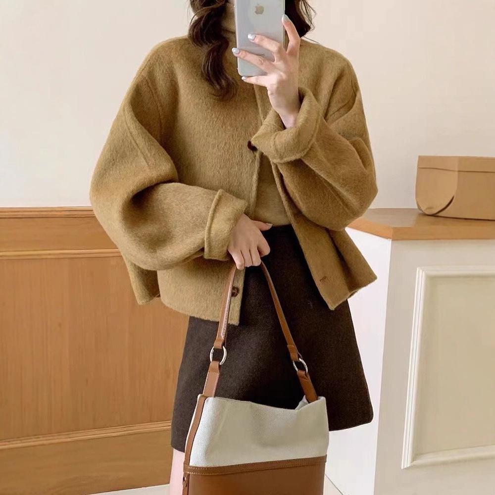 Women's Loose Wool Overcoat: 2024 Winter Korean Style, Round Neck, Short Double-Faced Design, Fragrant Temperament Style