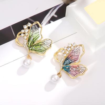 Broches et bijoux de corps