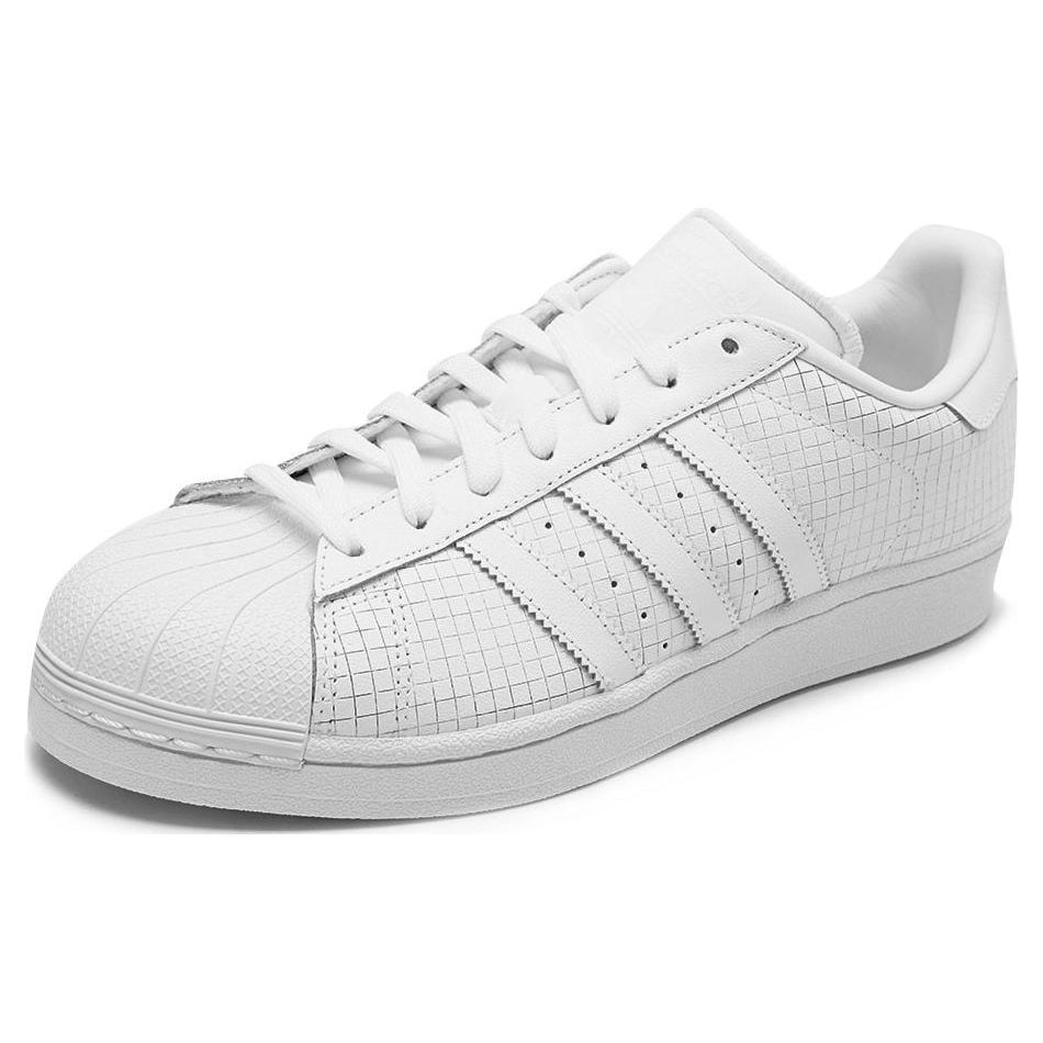 adidas Superstar Pelle Scamosciata - Triple White Sneakers Unisex AQ8334