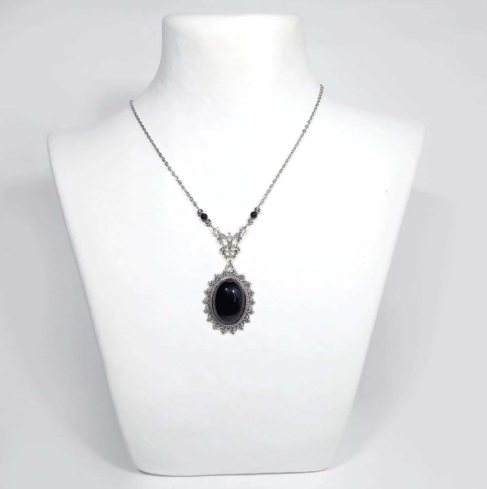 Collana Pendente Vittoriana Gotica Argentata a Rete Ovale con Agata Nera Naturale per Uomini Donne Halloween Gioielli Romantici da Strega