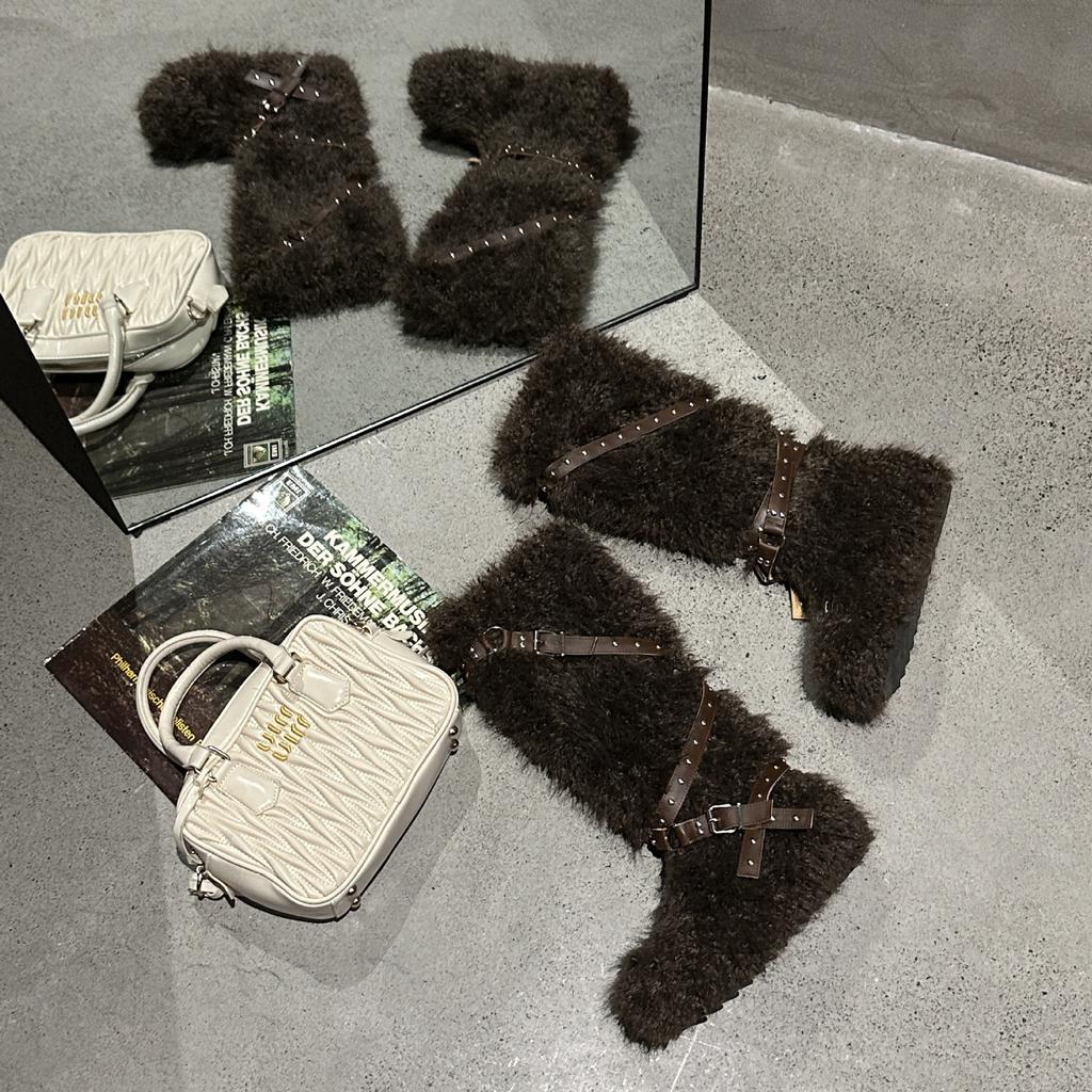 2025 autumn and winter new fashion flat-bottomed fluffy fashion boots women's thick-soled trend warm plush boots women