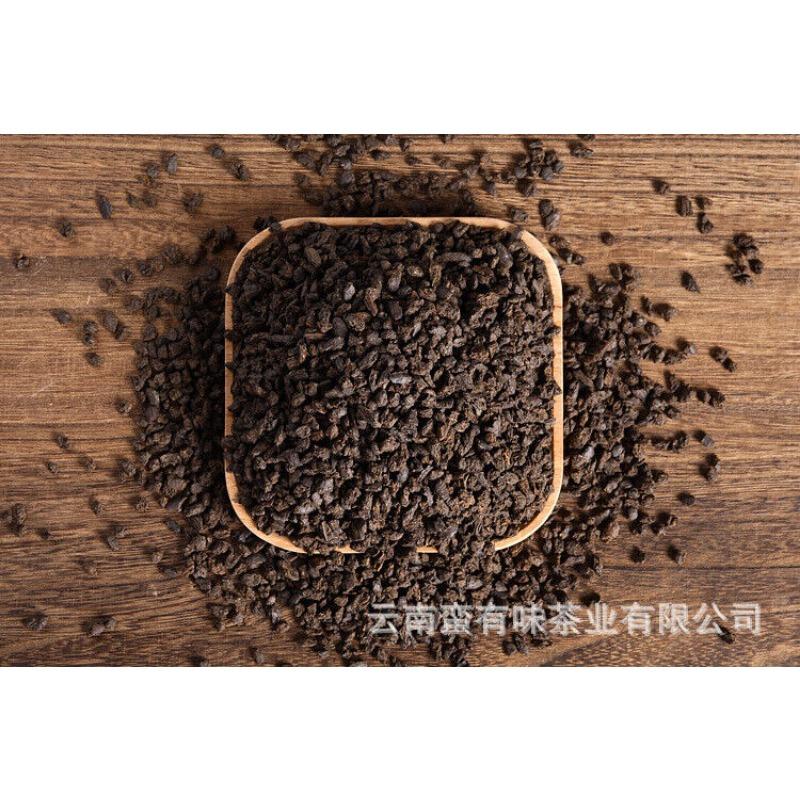 500 g reifer Yunnan Puerh-Tee, Menghai-Tee mit klebrigem Duft, versteinerter loser Tee