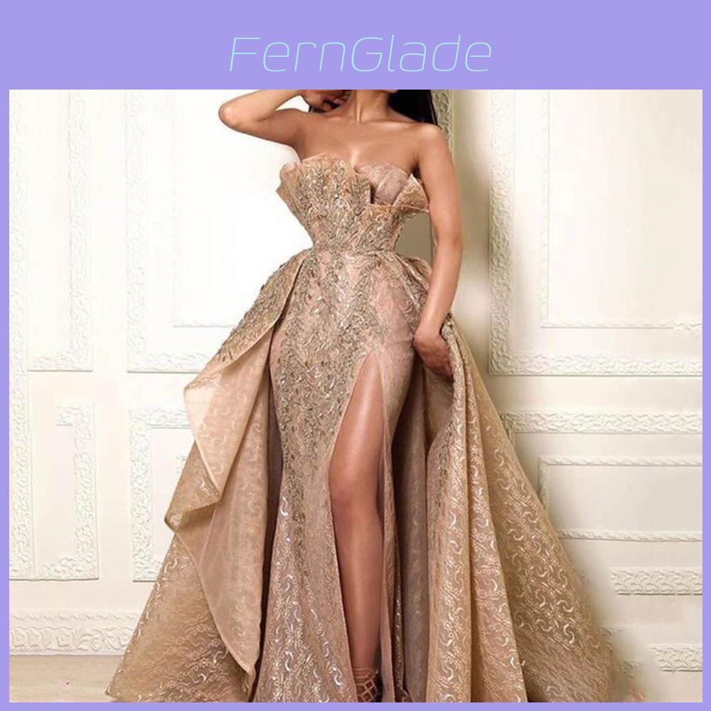 Elegante Abito da Sera con Paillettes Dorate e Design Smanicato a Incrocio per l'Estate