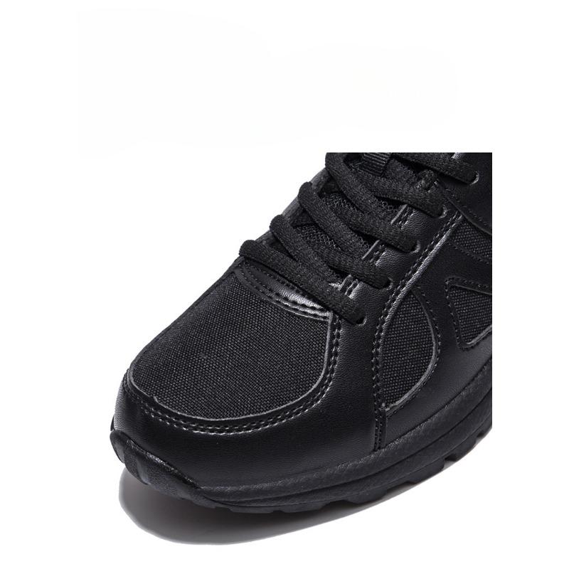 Training Shoes Breathable Sports Shoes for Mountain Climbing and Running