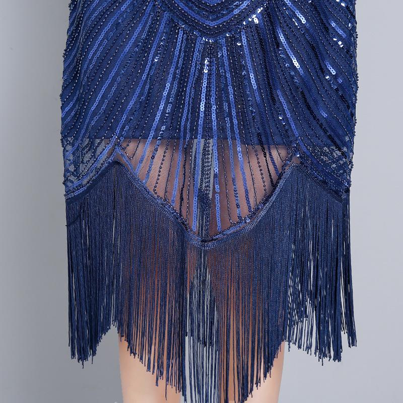 Plus Size Sequin Beaded Tassel Evening Dress - Slimming Hip-Hugging Design with Round Neck 