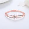 Bracciale versione coreana popolare per il pendolarismo quotidiano bracciale ad apertura a molla semplice bracciale femminile versatile alla moda personalizzato semplice
