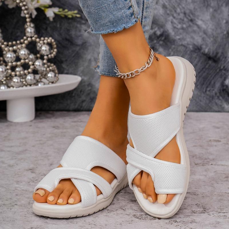 High-heel Large-size Cross-trap Shoes, Trendy Summer New Style, Fashionable Flat Toe Beach Sandals for Women
