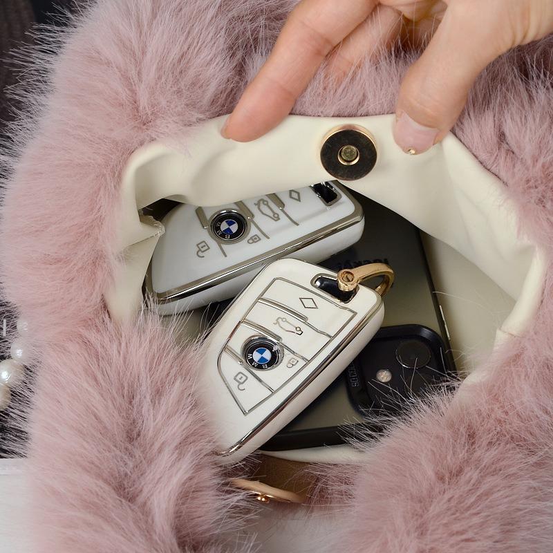 New plush clutch bag imitation fox hair tote bag autumn and winter handbag versatile chain messenger bag