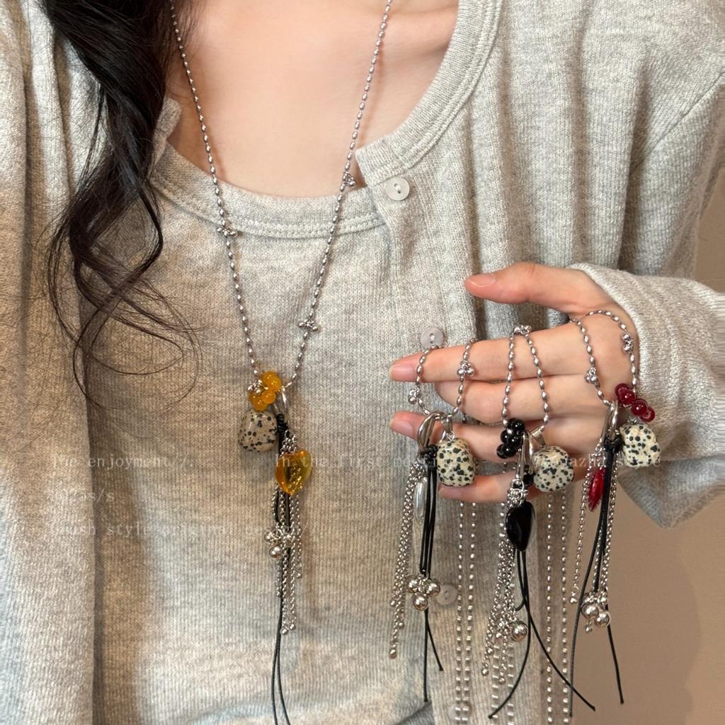 Multi-element Necklace - Women's Fall/winter Heart-shaped Grape Pendant Long Cardigan Chain Accessory