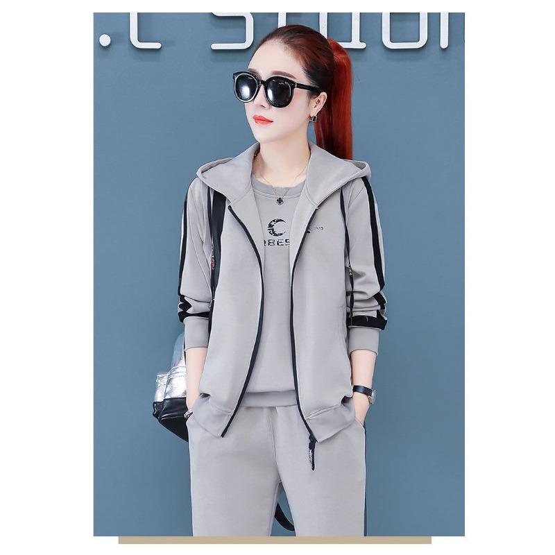 Sportswear Set, Hoodie Three Piece Set, Cardigan, Middle-aged and Elderly Women's Spring and Autumn Set
