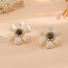Silver Needle Retro White Daisy Flower Earrings, Women's Light Luxury High End Earrings, Unique Women's Earrings