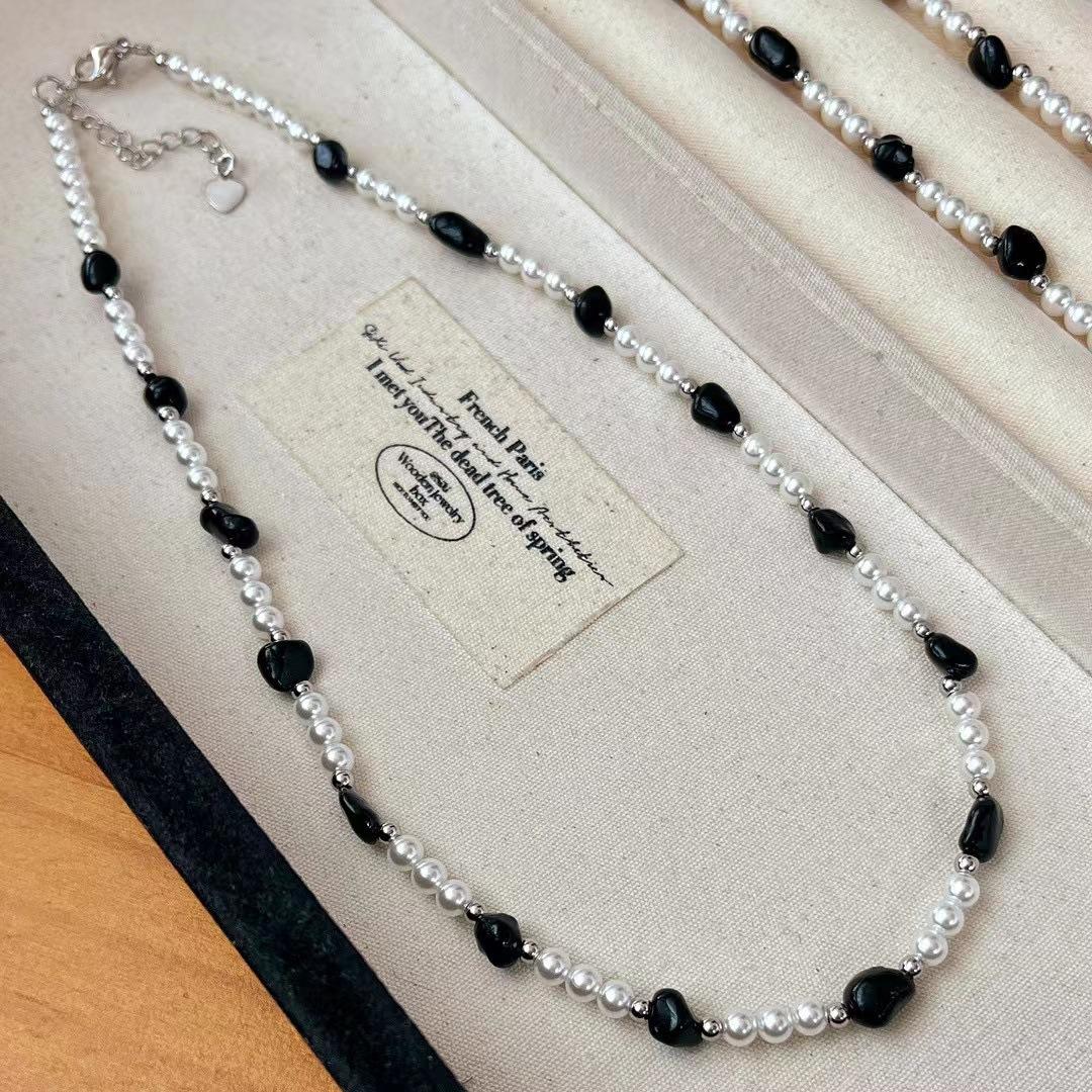 

Vintage Cold White Artificial Crystal Pearl Natural Black Agate Collarbone Chain Necklace