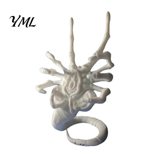 Cool Scorpion Shape Phone Mount Alien Facehugger Stand, Unique 3D Printed Cell Holder, Office Holder for Video Calls Sturdy PLA Decorative Smartphone