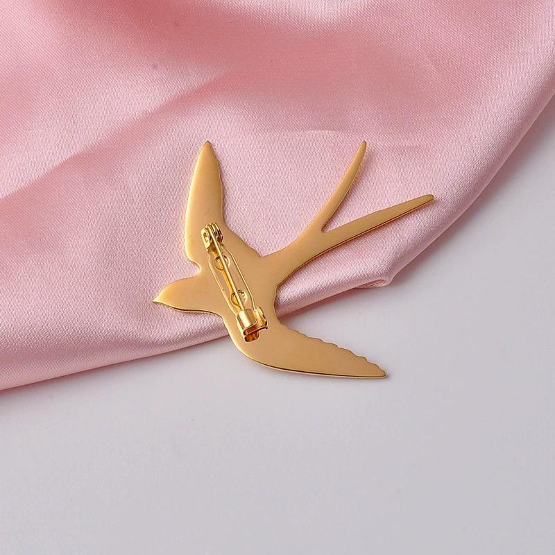 Spilla Personalizzata in Acciaio Inossidabile a Forma di Rondine per Donne Uomini Moda Metallo Uccelli Distintivo Spilla Spille Decorazione Nuovi Ciondoli Gioielli