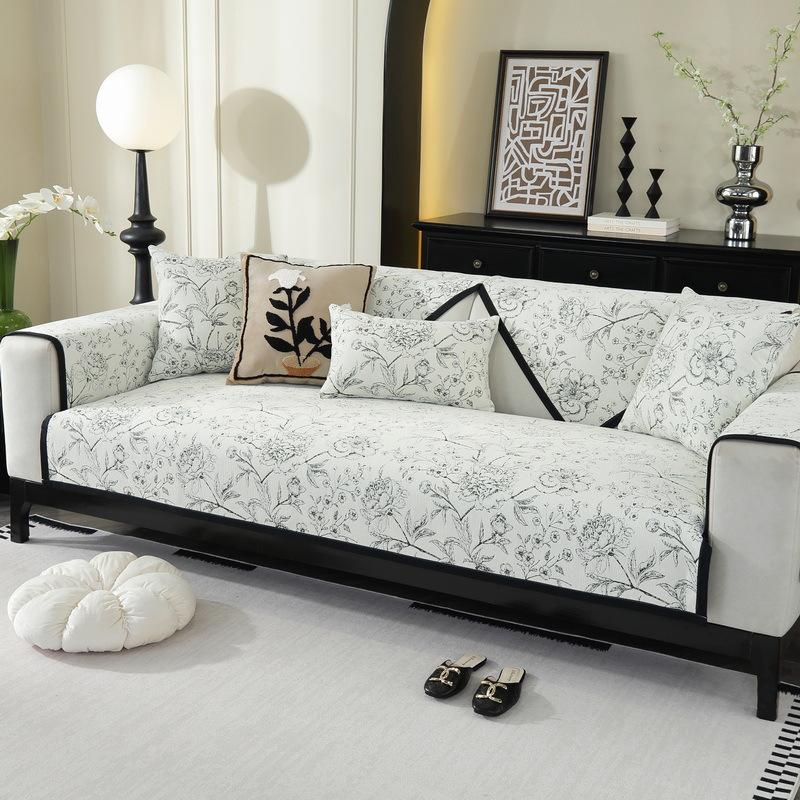 Подушка для дивана из шенилла на все времена года — фото 6