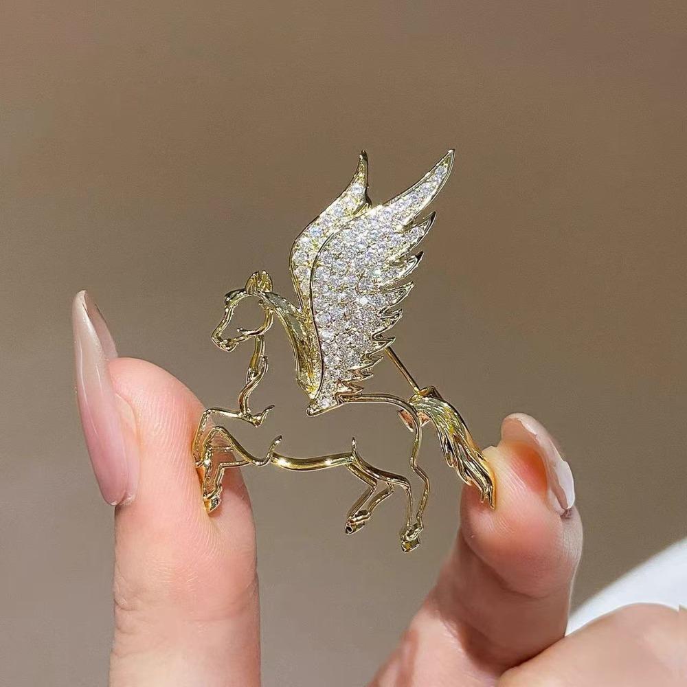 Diamond Butterfly Versatile Simple Brooch Flower Anti-light Pin Clothing Accessories Corsage