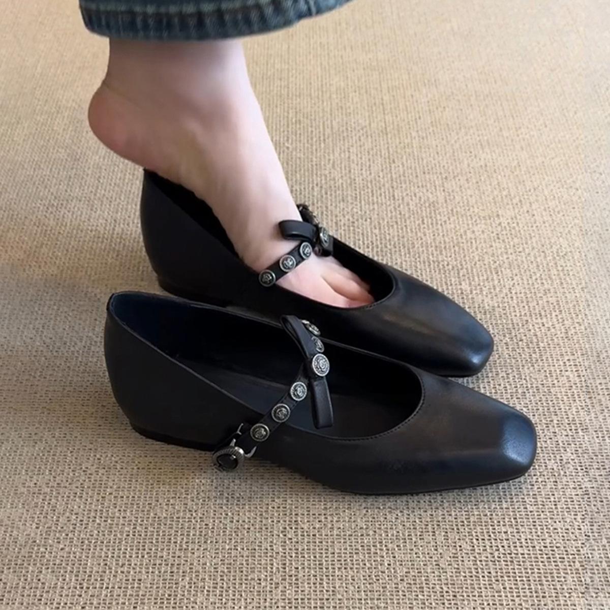 

Super soft lambskin French single shoes women s flat bow light mouth ballet shoes small square head retro Mary Jane shoes 40