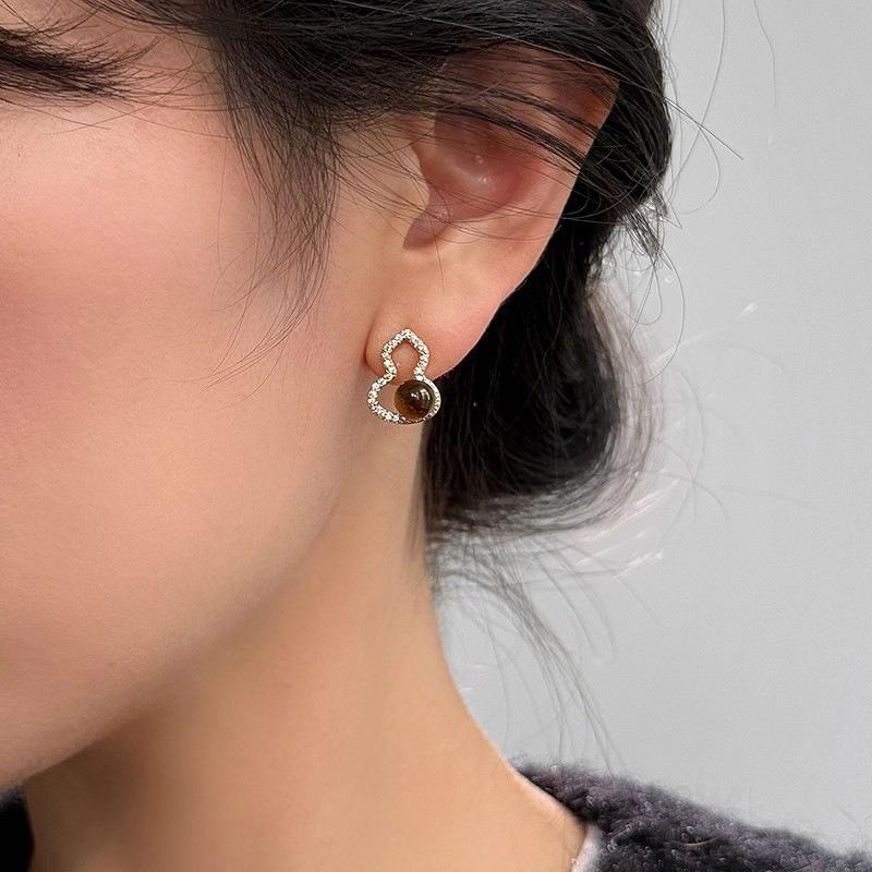 K real gold electroplated silver needle tiger's eye stone gourd stud earrings new Chinese temperament earrings niche design earrings women