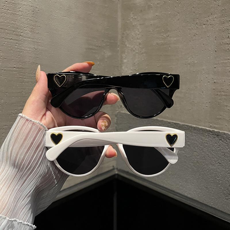 Luxurious Cat Eye Sunglasses Women Round Vintage Brand Designer Heart Style Sun Glasses Men Shades Female Eyewear