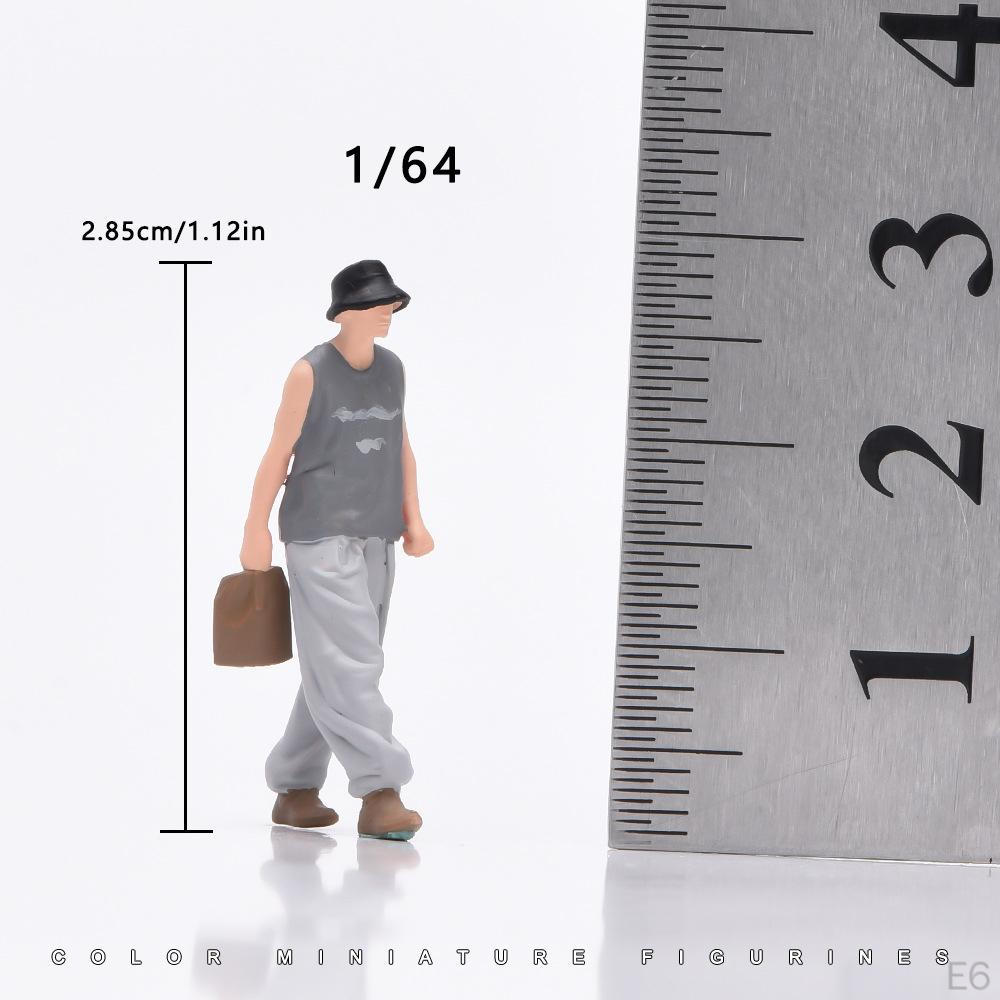 1/64 Miniature Figures Model Action Figure Hand Painted Garage Scene People Resin Collection Desk