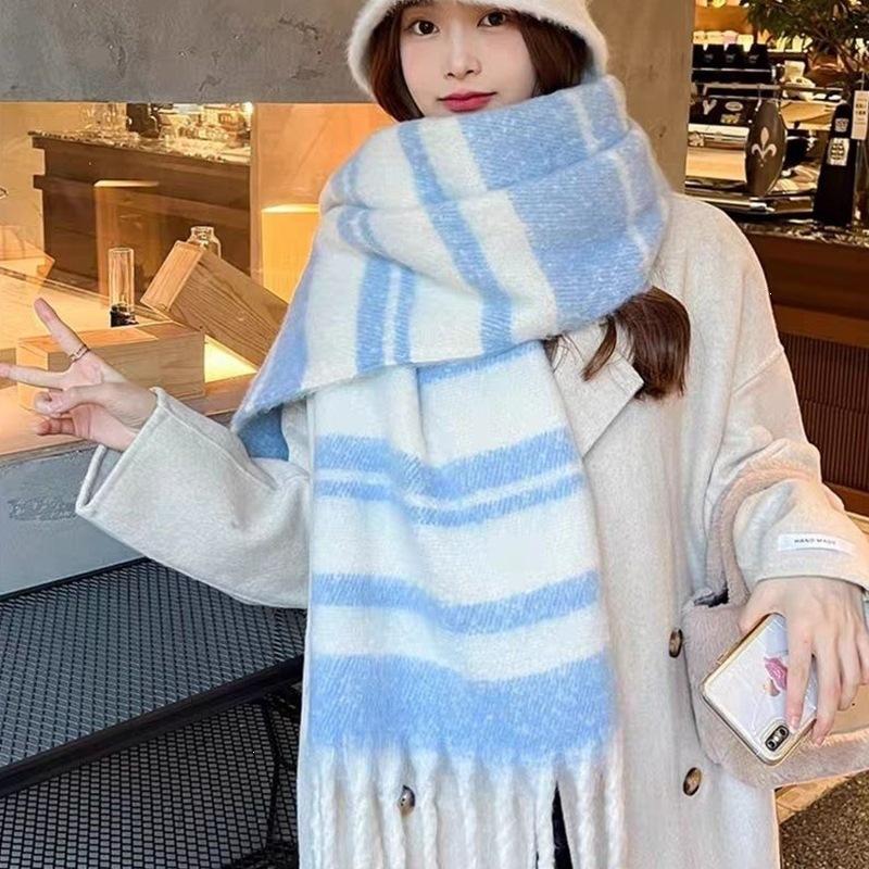 New soft waxy blue and white plaid fringed scarf Korean warm autumn and winter thickened atmosphere scarf