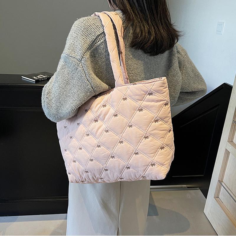 Large Capacity Shoulder Bag Cute Sweet Bow Prints Handbag Soft Puffer Tote Bag Women Commute Casual Simple Storage Bag