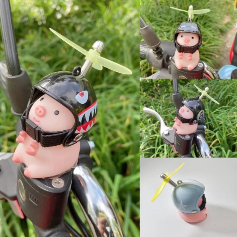 Wind Broken Car Cute Little Pink Pig With Helmet Propeller Wind-Breaking Duck Road Bike Motor Helmet Riding Cycling Car Decor