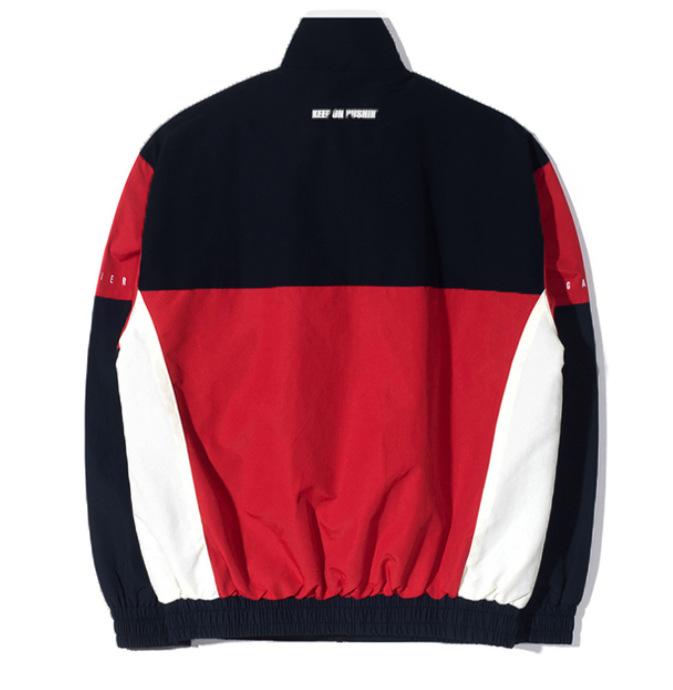 Japanese and Korean weak heroes have the same style, Wenxing Yi Jackson Yee star has the same QT8 color matching windproof and waterproof jacket