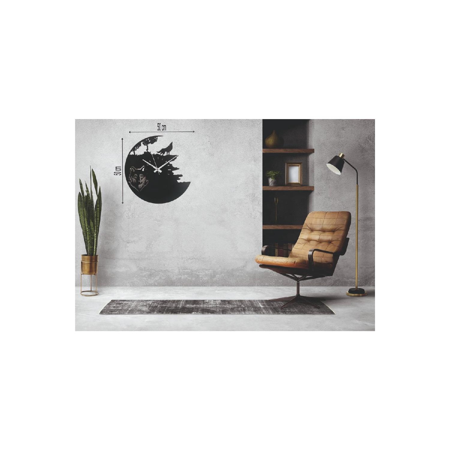 

50x50 см деревянные декоративные настенные часы из МДФ с фигуркой волка-идеалиста, модель 22 чёрный
