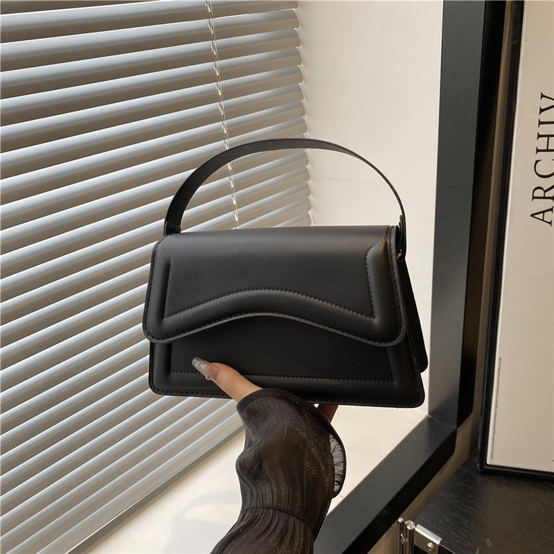 This Year's Popular Bag Women's 2025 Spring New Fashion Simple Shoulder Small Square Bag Casual Commuter Messenger Women's Bag