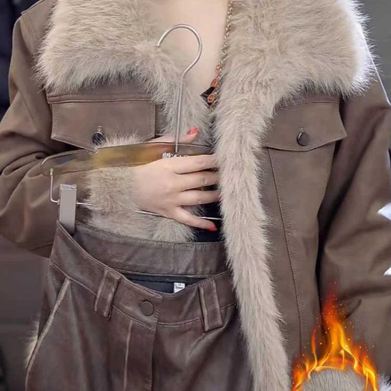 Retro short thickened fur integrated jacket autumn and winter new thin velvet warm jacket locomotive clothing