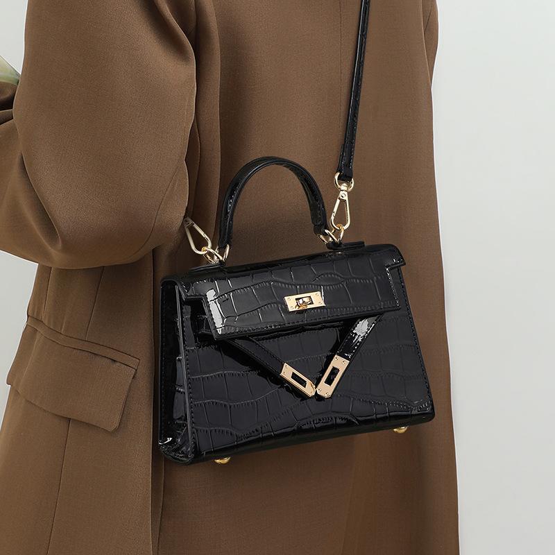 New Versatile and Fashionable High-end Light Luxury Niche Genuine Leather Crocodile Pattern Crossbody Hand Armpit Bag