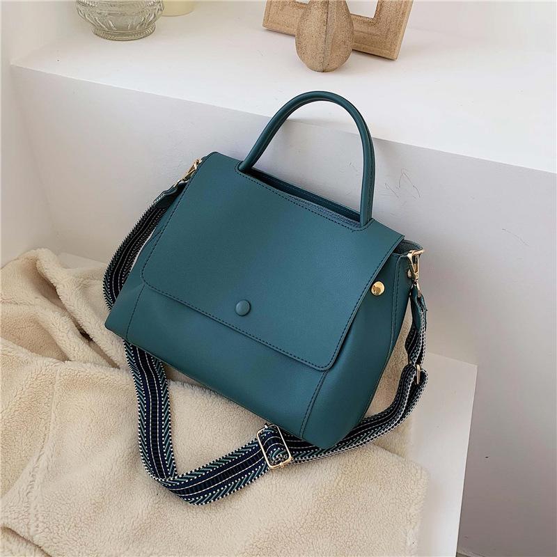 Women's Bag 2025 Popular New Trendy Korean Version Trendy Messenger Bag, Shoulder Bag Simple Fashion Handbag