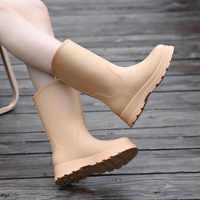 Fashion classic rain shoes women's high rain boots rainy day outdoor travel thickened non-slip waterproof shoes women's rubber shoes British boots