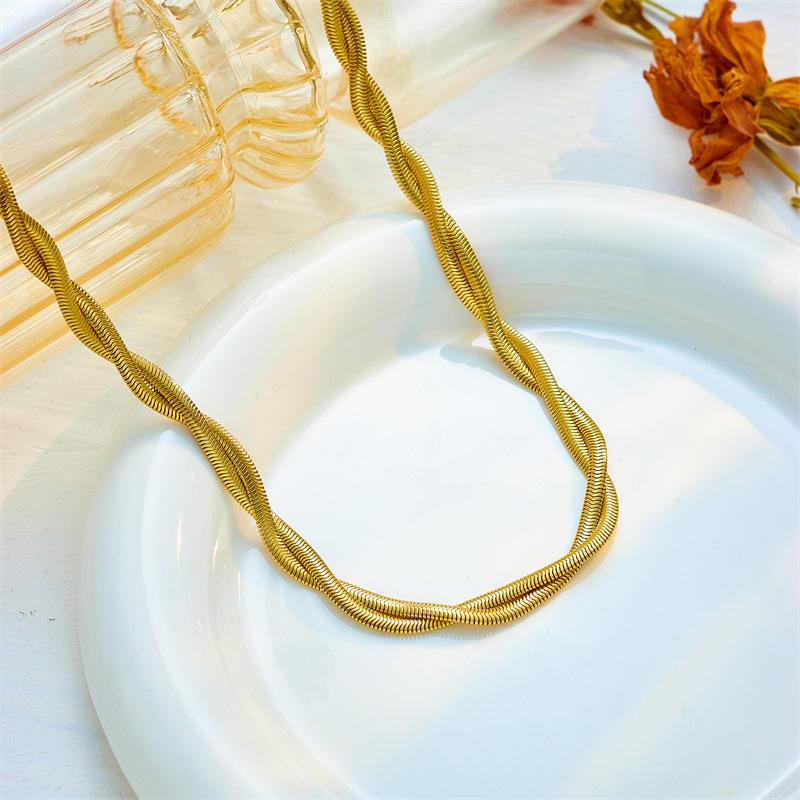 European and American Fashion Simple Neutral Woven Twist Gold-plated Stainless Steel Chain Jewelry Necklace Bracelet Set