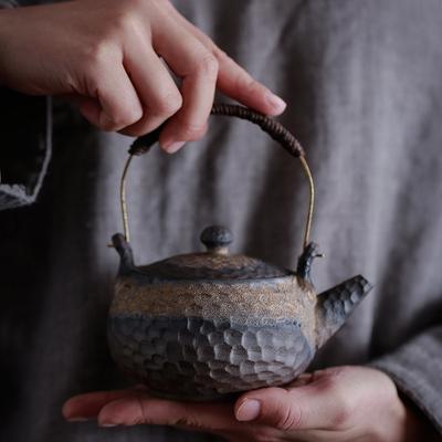 250ml Grobkeramik Hammer Muster Griff Teekanne Japanische Retro Teekanne Keramik Kung Fu Tee Aufbrühkanne