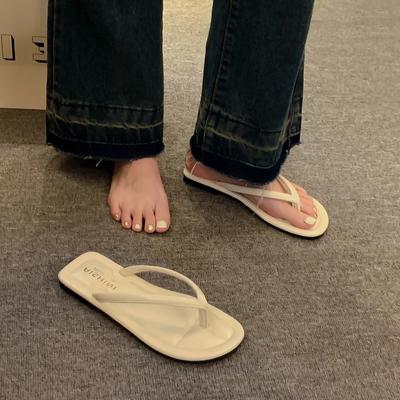 Flip-flops Women's Summer Wear Fashion 2025 New Flat-bottom Clip Toes Internet Celebrity Sandals Sandals Beach Shoes