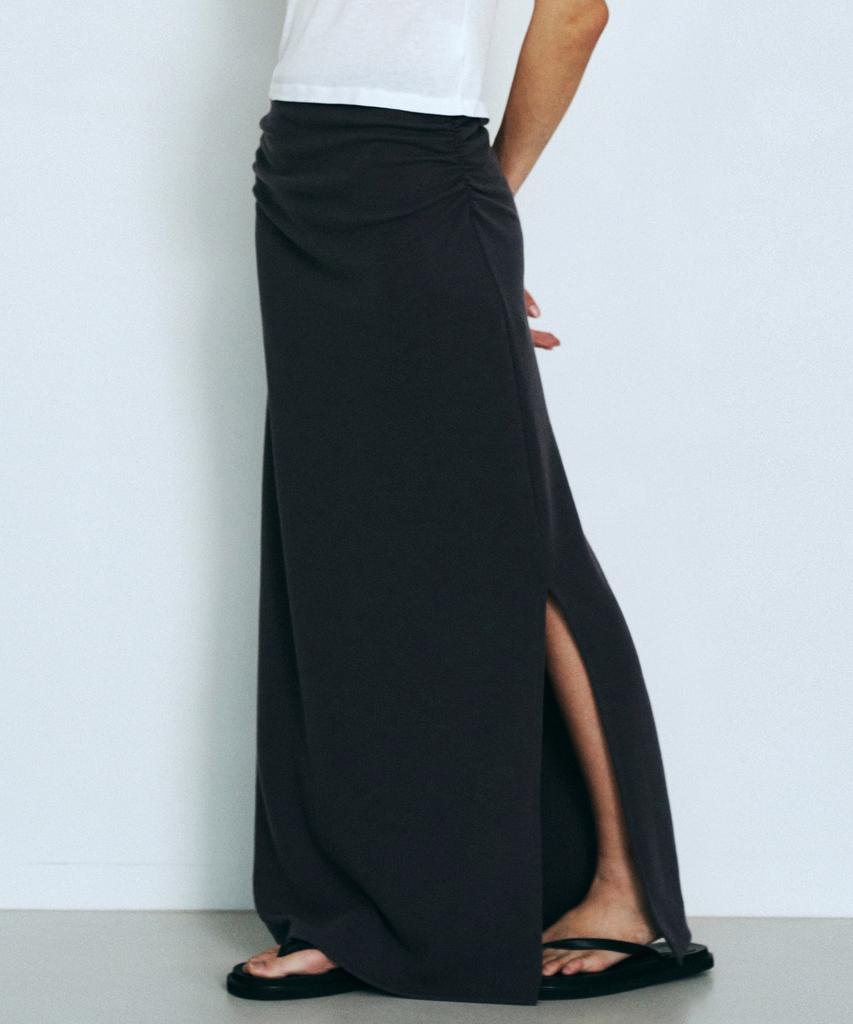 Nive Double Shirring Slit Long Skirt (Charcoal)