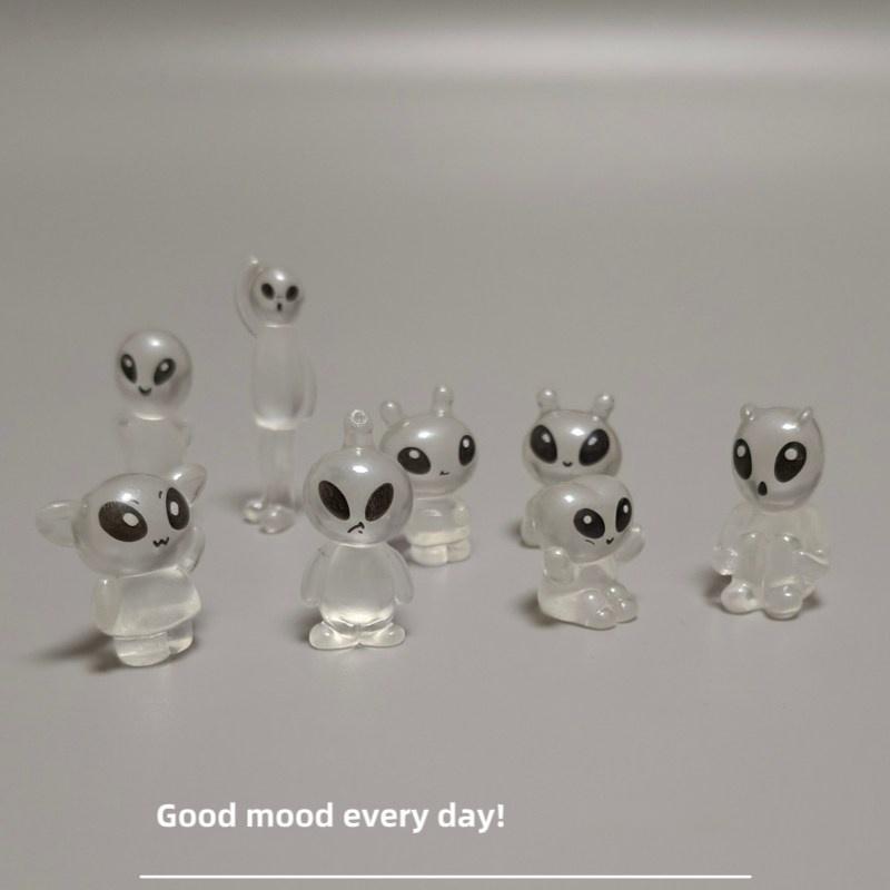 Cute 8Pcs Glow In The Dark Alien Figurines Luminous Ghost Elf Mini Figurines Desktop Landscape Relief Mood Calming Ornaments