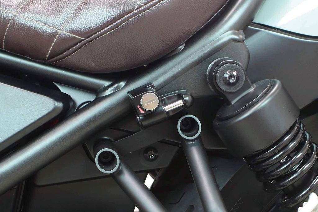 Speciální díly Takekawa Sada držáku helmy Rebl 250/500 08-01-0176