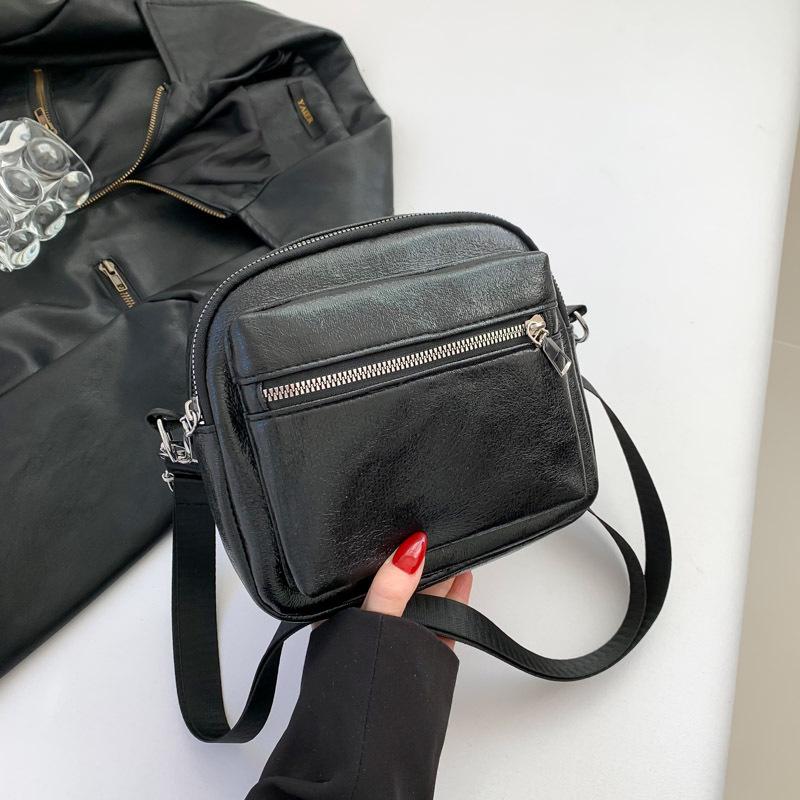 Fashion shoulder messenger bag women's 2025 spring new versatile ins mobile phone bag women's bag