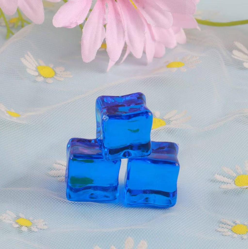 Trendy Simulation Transparent Colored Ice Cube Phone Case Keychain with Crushed Ice DIY Micro Landscape Decor