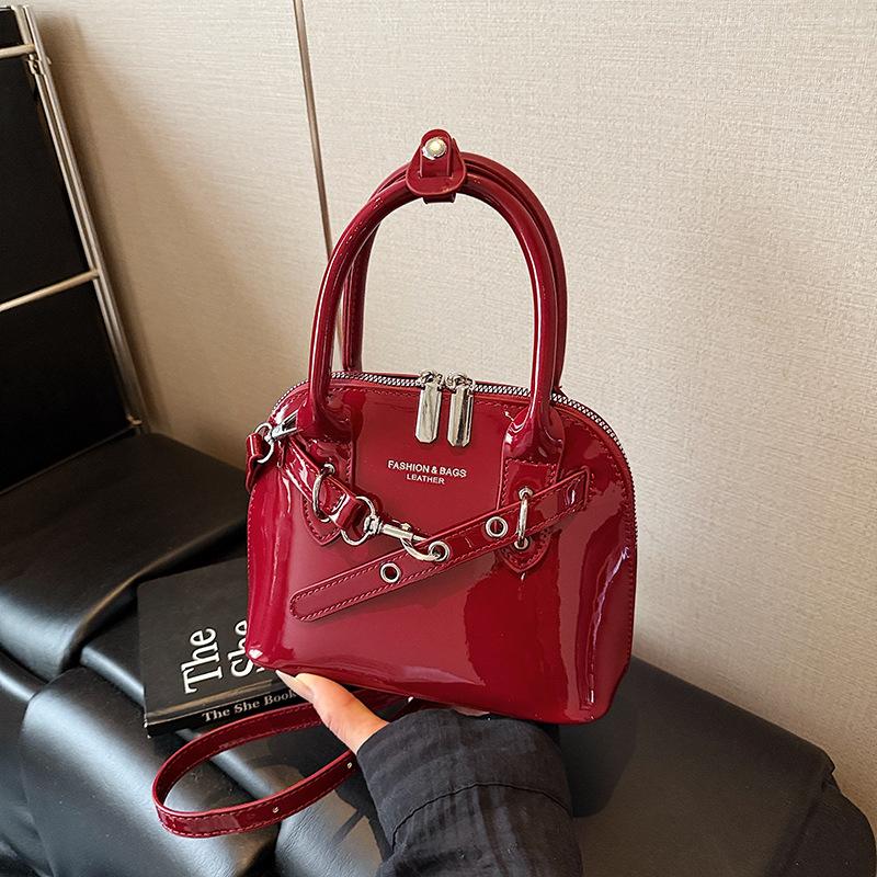 

Premium texture shell bag women s new fashion versatile messenger bag summer popular portable small bag красный