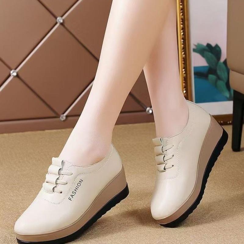 

Женская обувь на толстой подошве — бестселлер, универсальная и стройнящая. Туфли на мягкой подошве с увеличением роста 37 белый