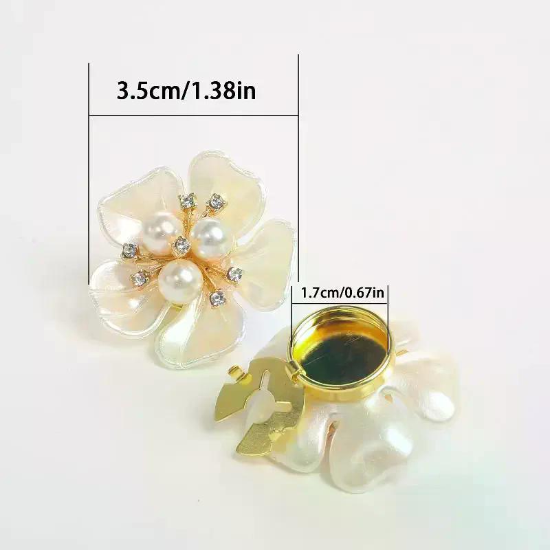 2pcs Shirt Button Covers Floral Buttons Seamless Sewing Clip Decorative Shirts Dresses Fashion Button Clips Clothing Accessory