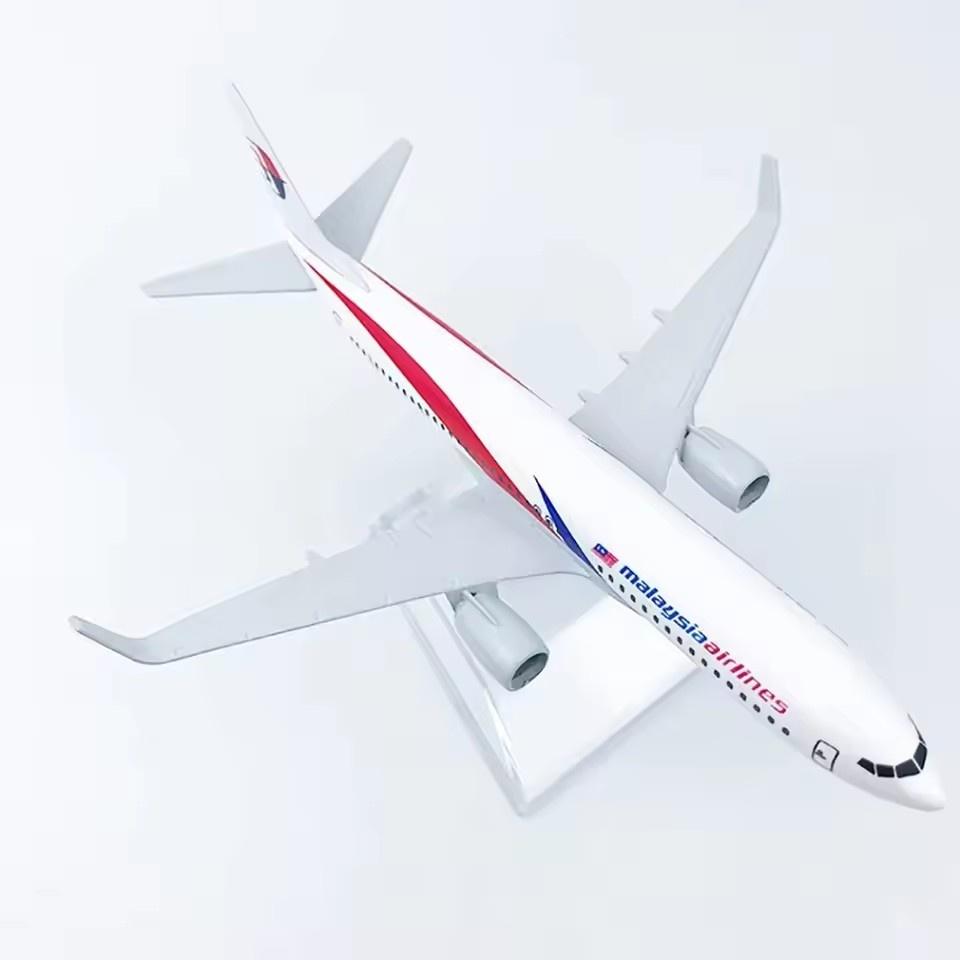Plane Aircraft 1/400 Scale With Base 16cm Alloy Airplane B737 Malaysian Airways Collection Model Aviation Enthusiasts Decor Gift