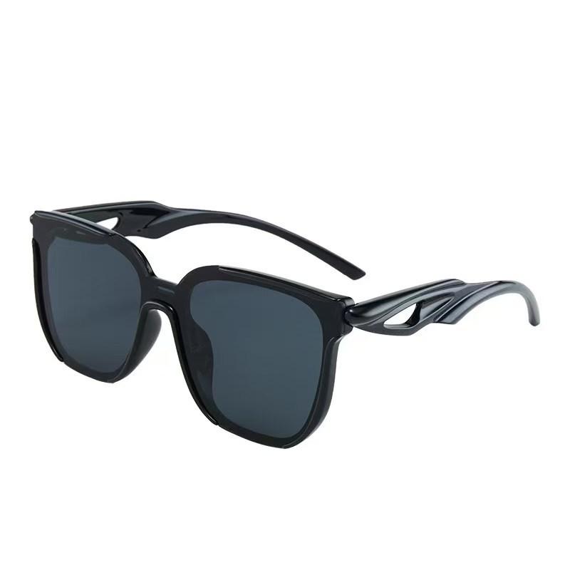 New Stylish Sunglasses Men Square Shape Anti-Reflective Woman Sun Glasses Outdoor Travelling Women Sunglass